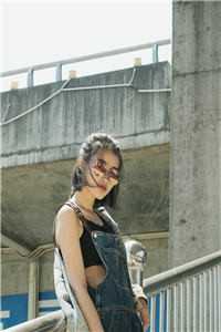 疏风云散待晴时好书