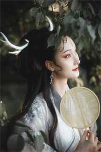 国色经霜始见真抖音