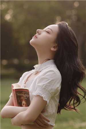 弹幕说他爱我，可他处处难为我全本