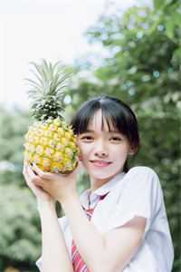 我摘星辰缀她衣完整阅读