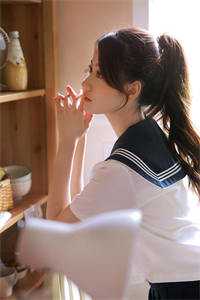 月落寒雾沉沉热门