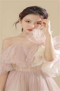 为了要我认错，她把我关进冷库无删减