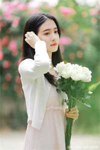 国色经霜始见真霍明澜裴东君全文