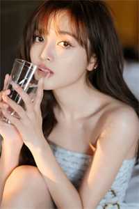 旧人不归，爱意成灰by