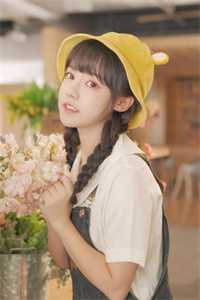 她碎在春花烂漫前新上热文