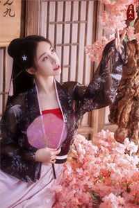 他的爱，带着谎言无删减